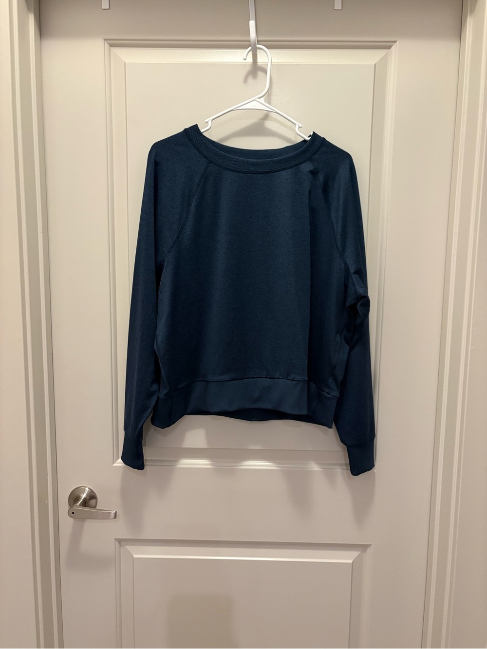 Quince Women's Relaxed Crewneck Sweatshirt - Navy Blue